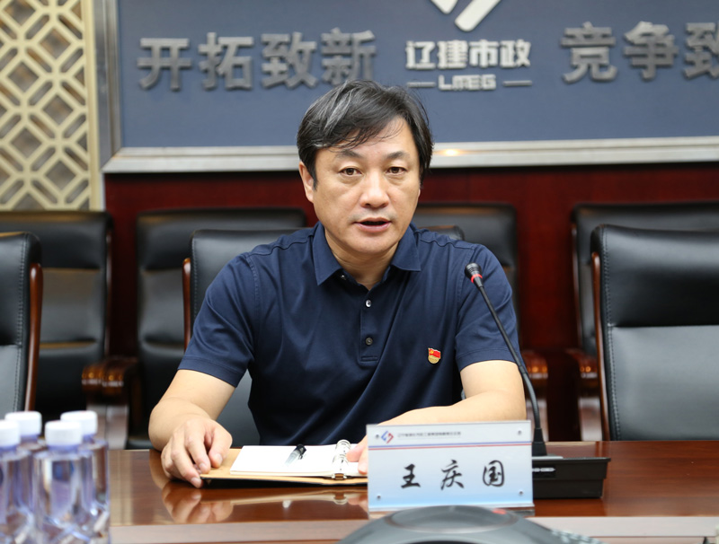 1-22010QGSM25.jpg