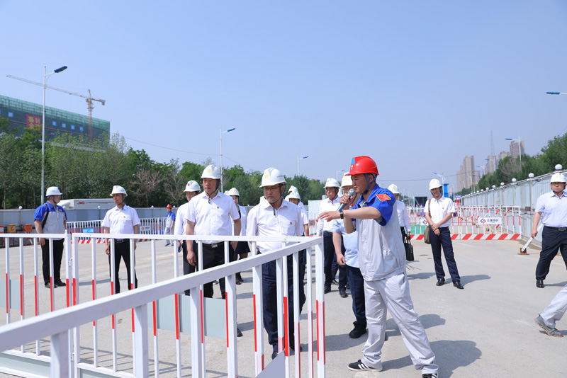 党建引领项目建设 信息化助力项目发展 ——城乡建设集团“党建+项目”现场会在公司快速路项目圆满召开(图5)