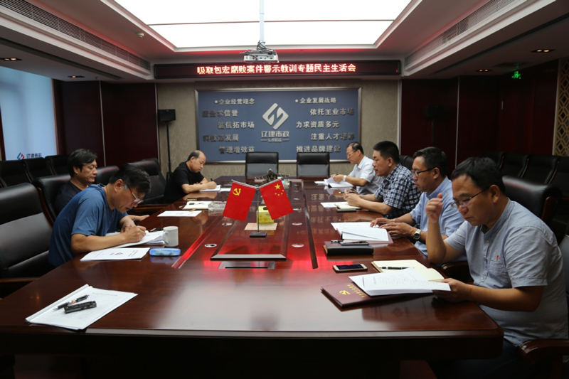 1-2201221KHV35.jpg